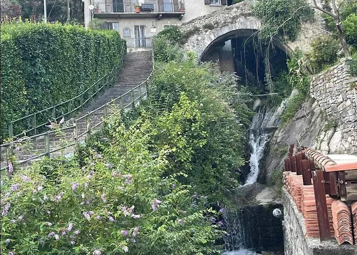 Postcard View 3 Minutes Walk From The *